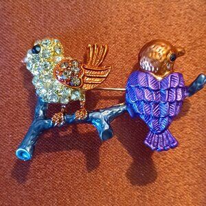 Vintage Enamel Rhinestone Love Birds Brooch Gold Tone Bird Pin
